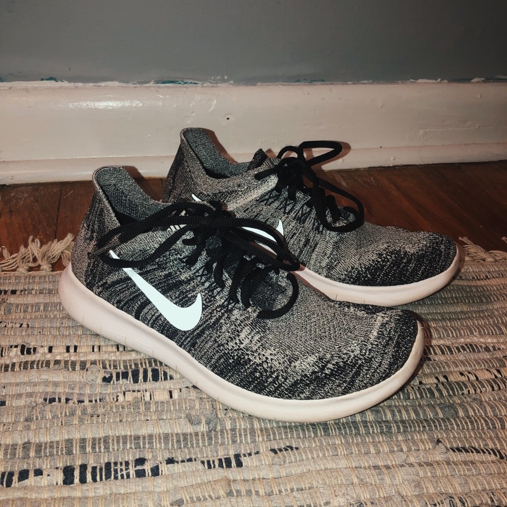 Nike Free Flyknit Sneakers